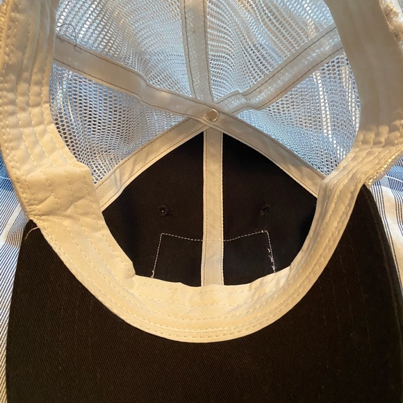 Eagle Claw Mesh Trucker Snap Back Hat - Picture 3 of 3